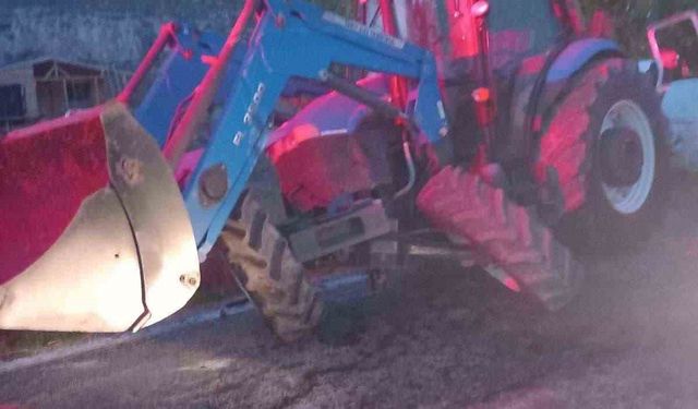 Bilecik’te traktör ile minibüs çarpıştı: 3 yaralı