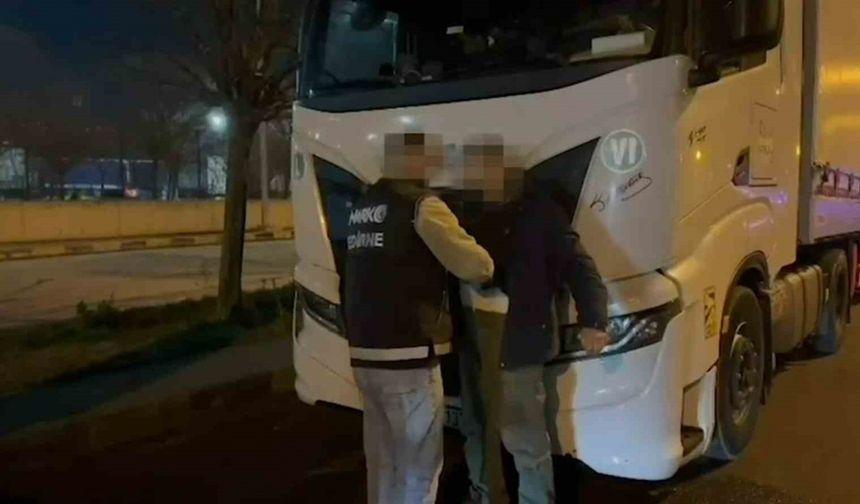 polis ekiplerince uyuşturucu operasyonu düzenlendi