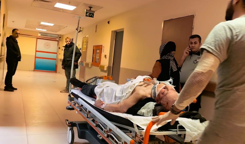 4 metre yükseklikten merdiven boşluğuna düşüp, ağır yaralandı