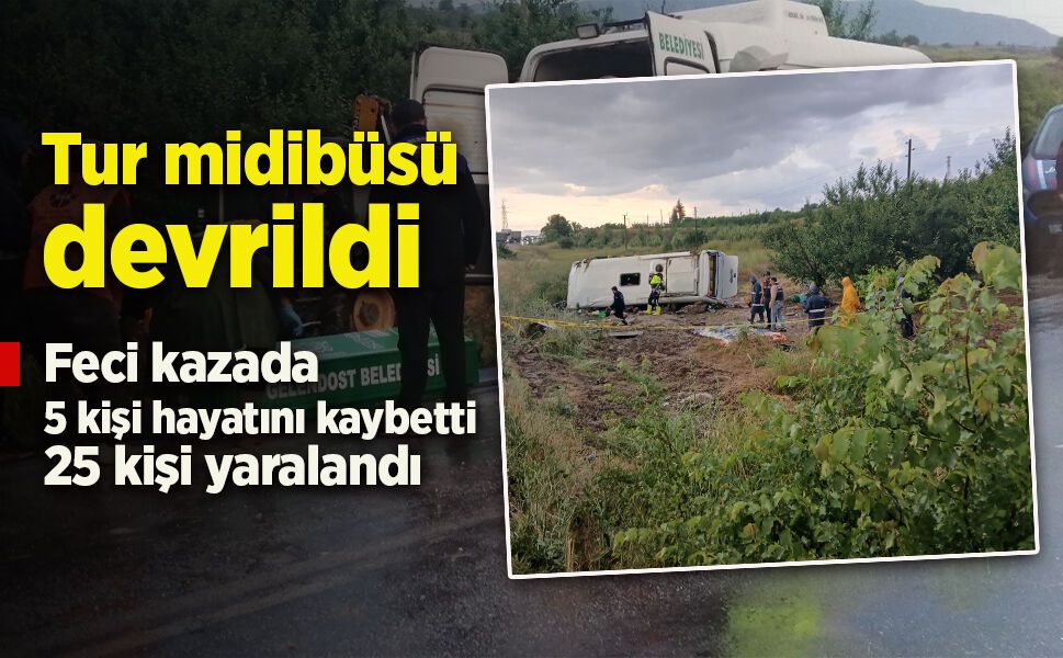 Tur midibüsü devrildi.