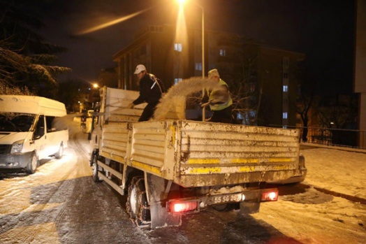 Samsun'da Karla Yoğun Mücadele