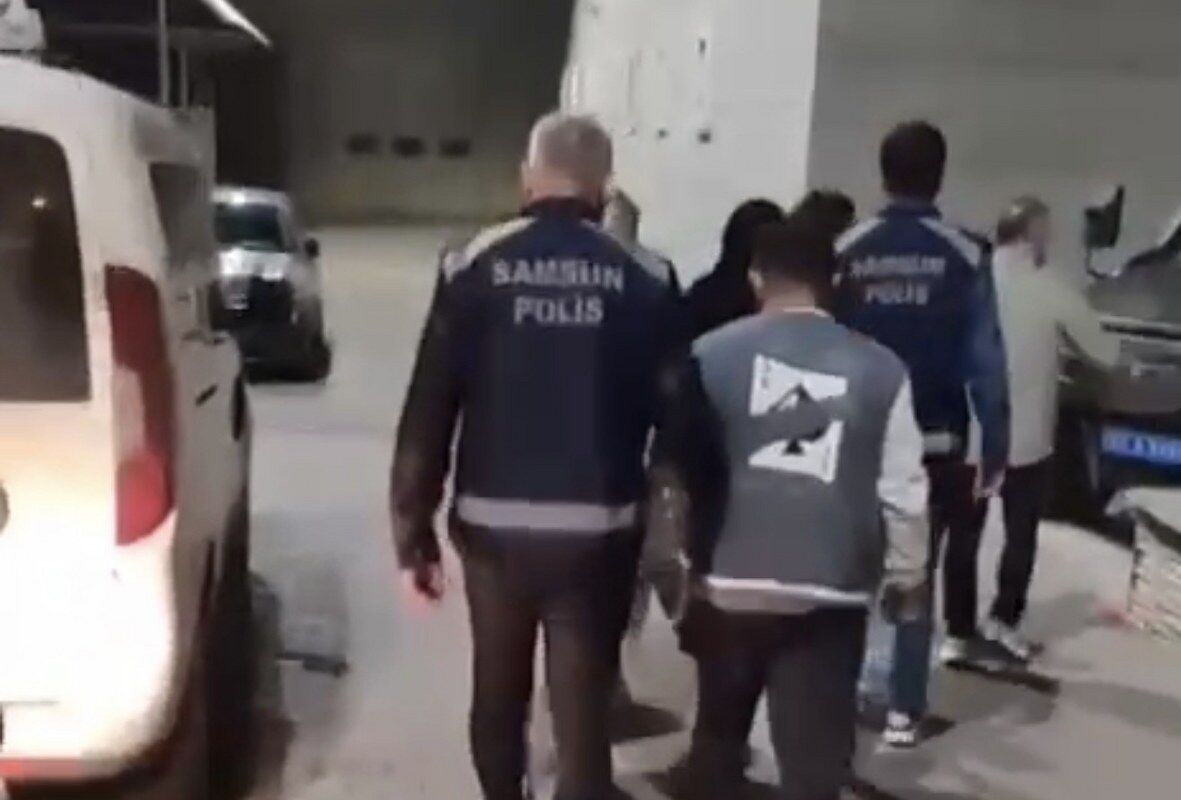 A W553058 02 1181X800