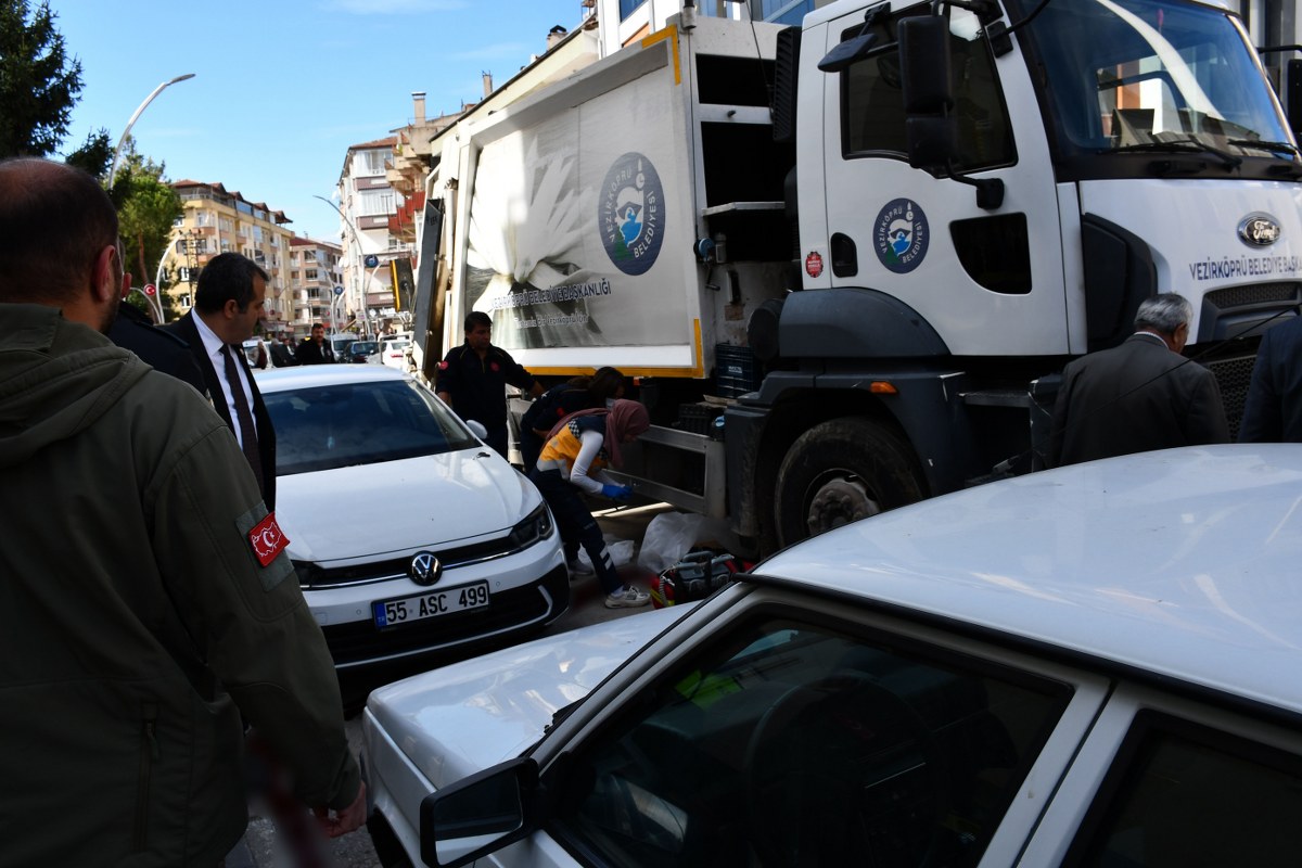 A W557916 02 1200X800