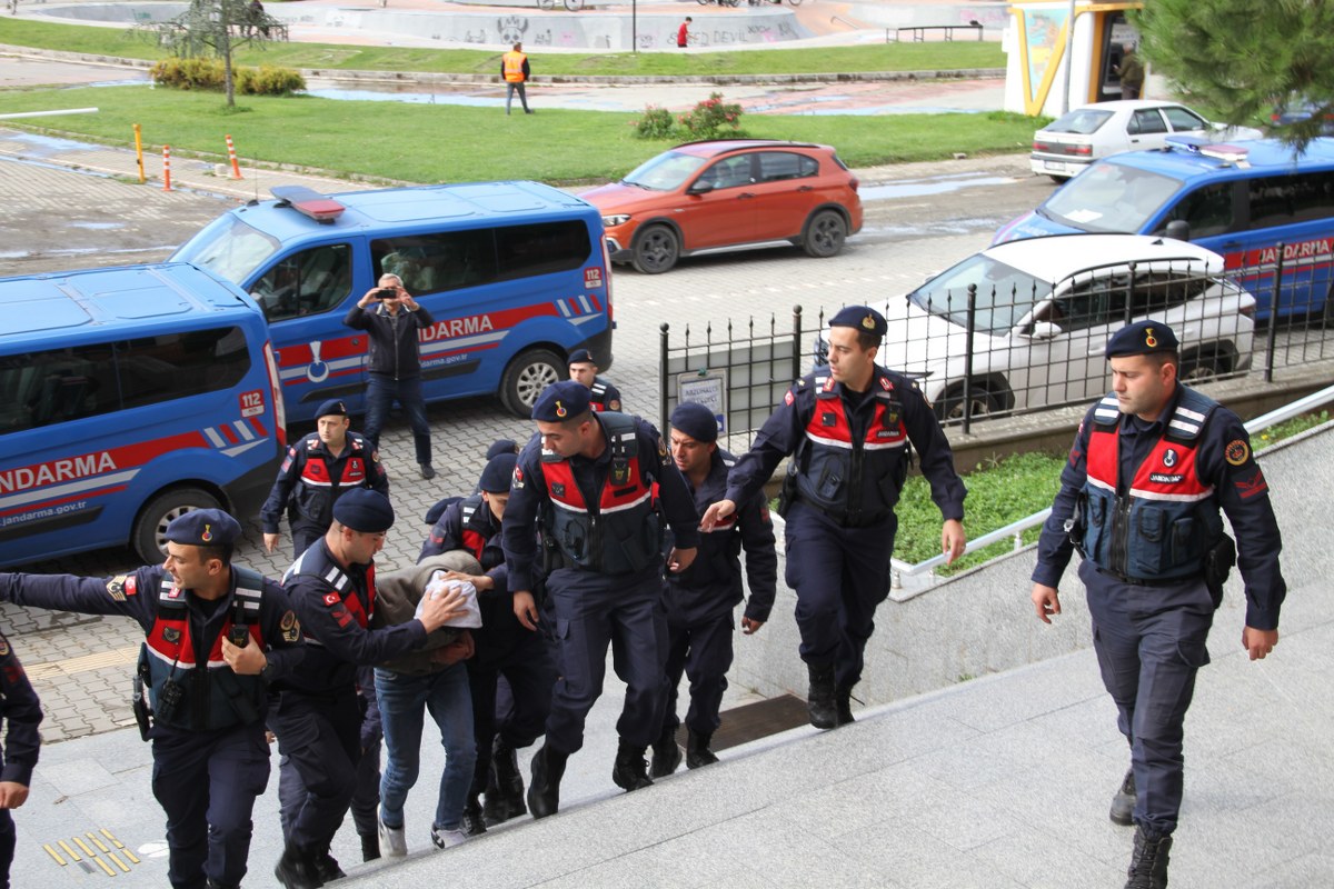 A W569052 01 1200X800