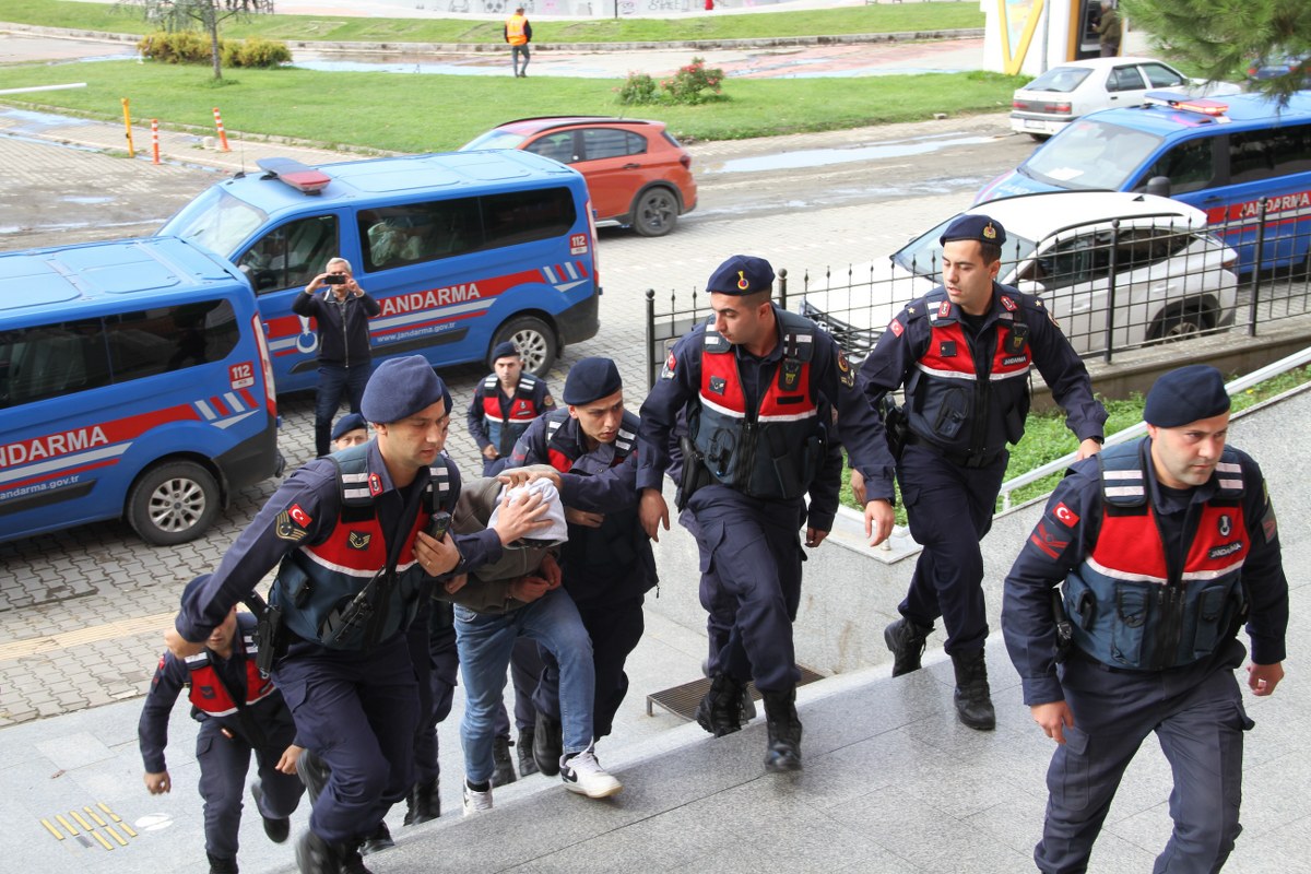 A W569052 02 1200X800