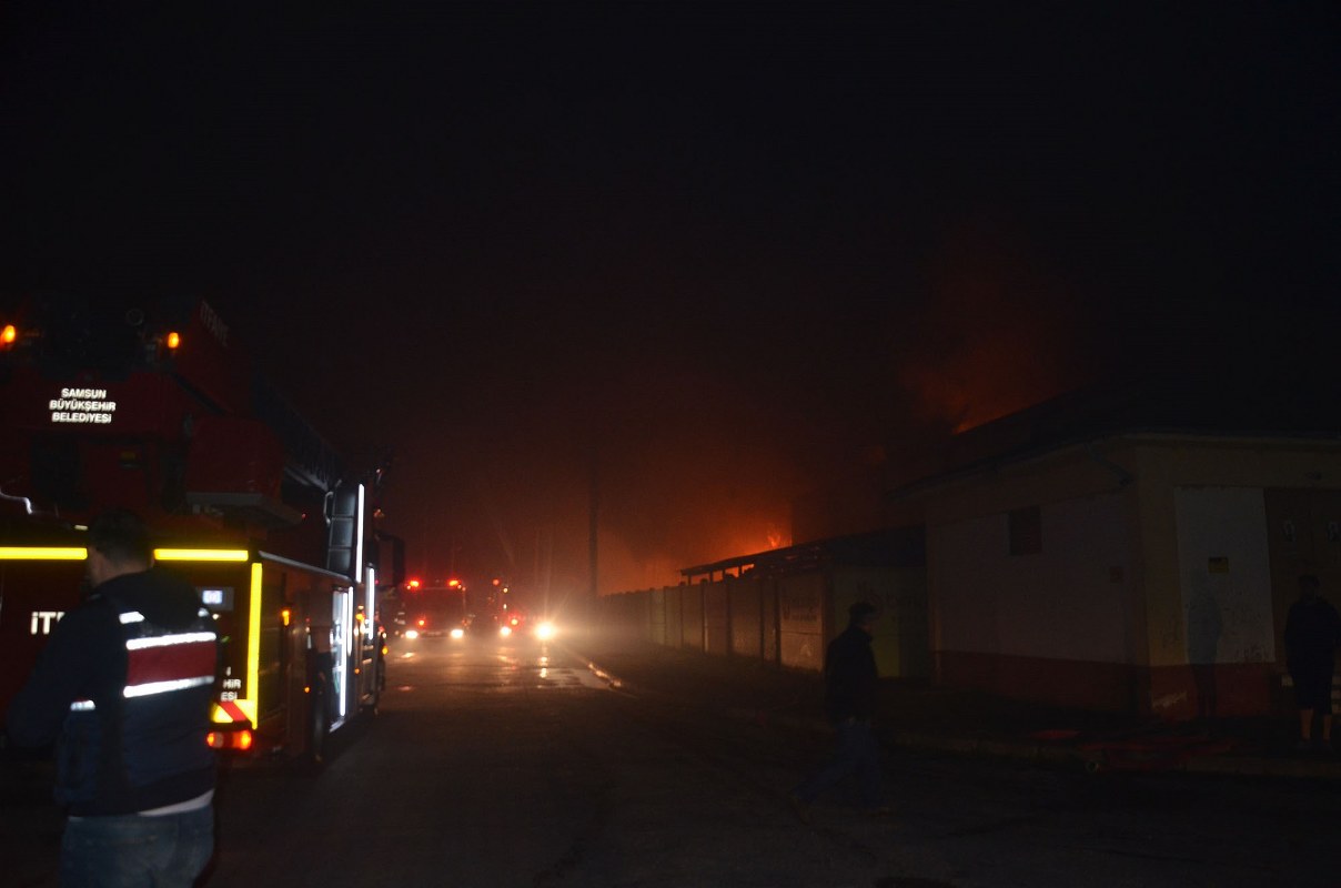 A W569272 06 1208X800