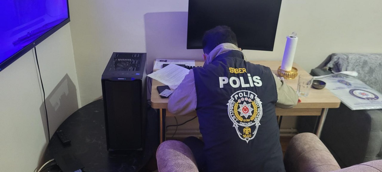 A W570046 06 1280X576