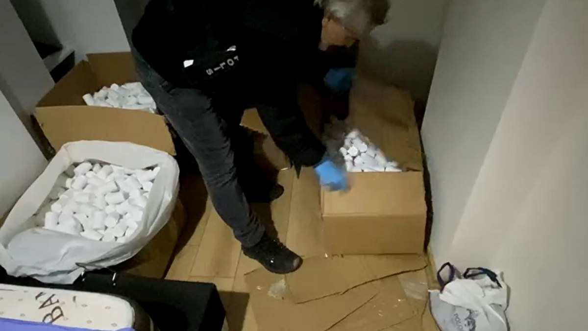 E V L E R I N D E 103 B I N H A P E L E G E C I R I L E N 5 S U 961000 285374 1200X676