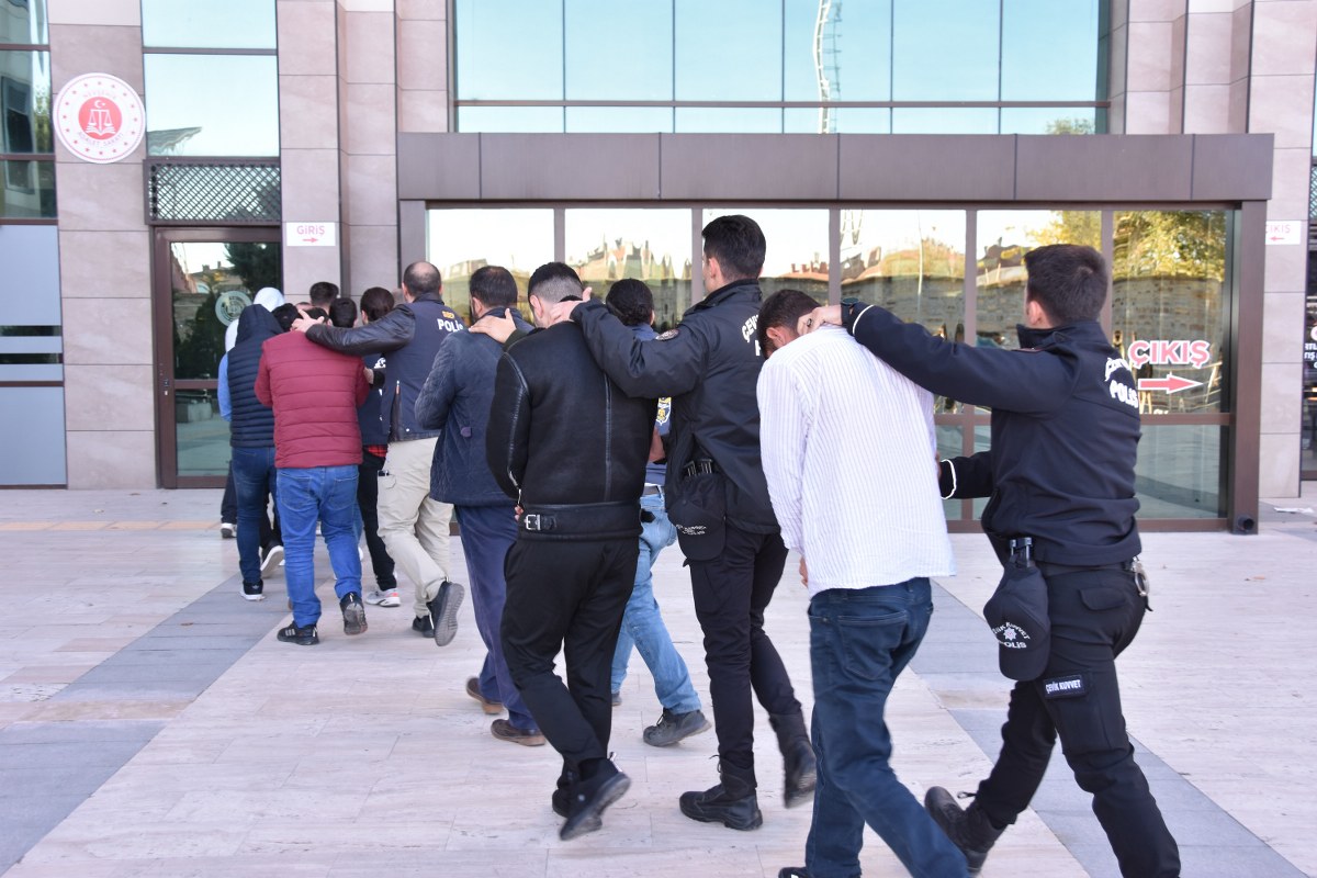 A W570046 04 1200X800