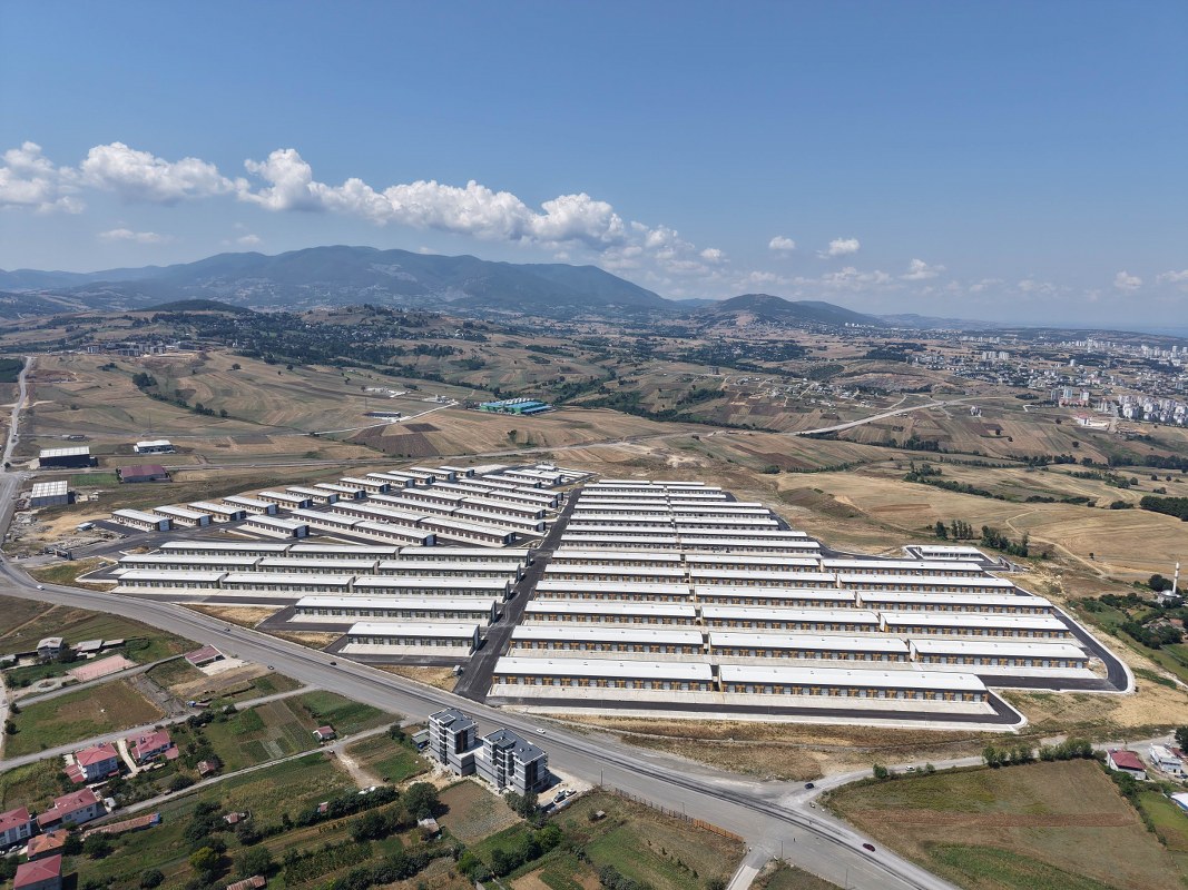 A W572646 03 1067X800