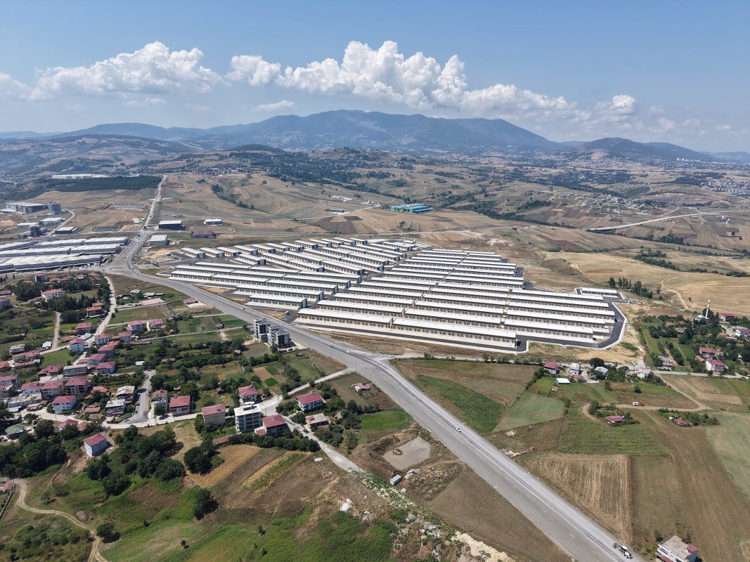 A W572646 05 1067X800