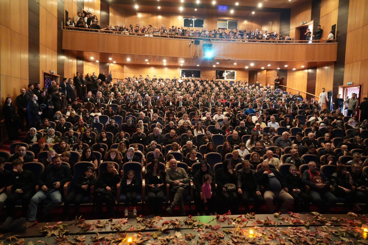 A W576495 07 1200X800