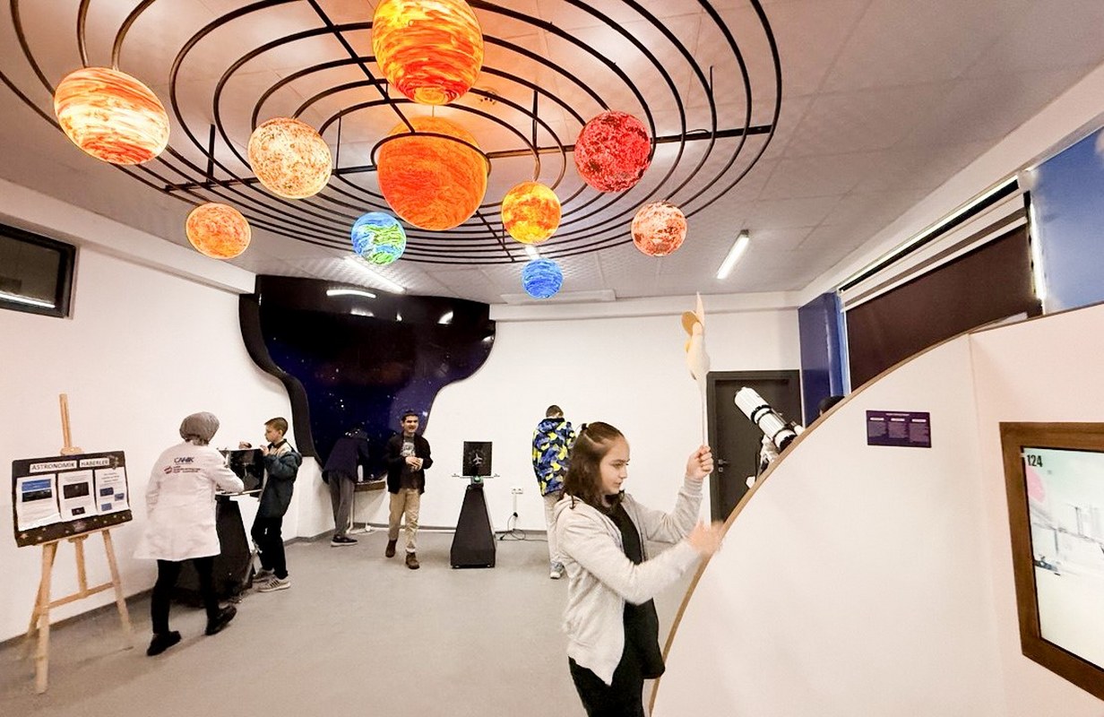 A W576718 02 1232X800