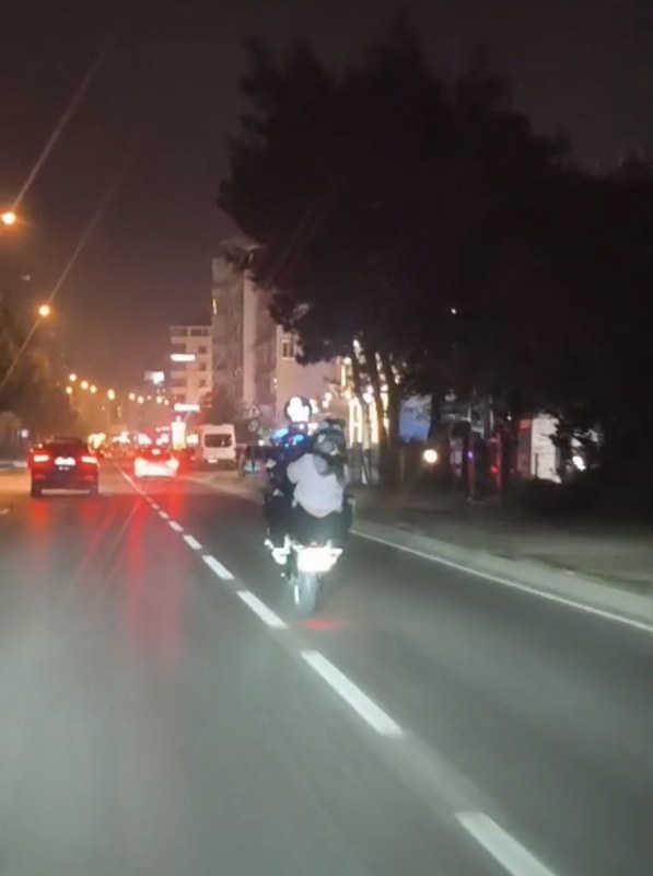 A W577829 03 597X800