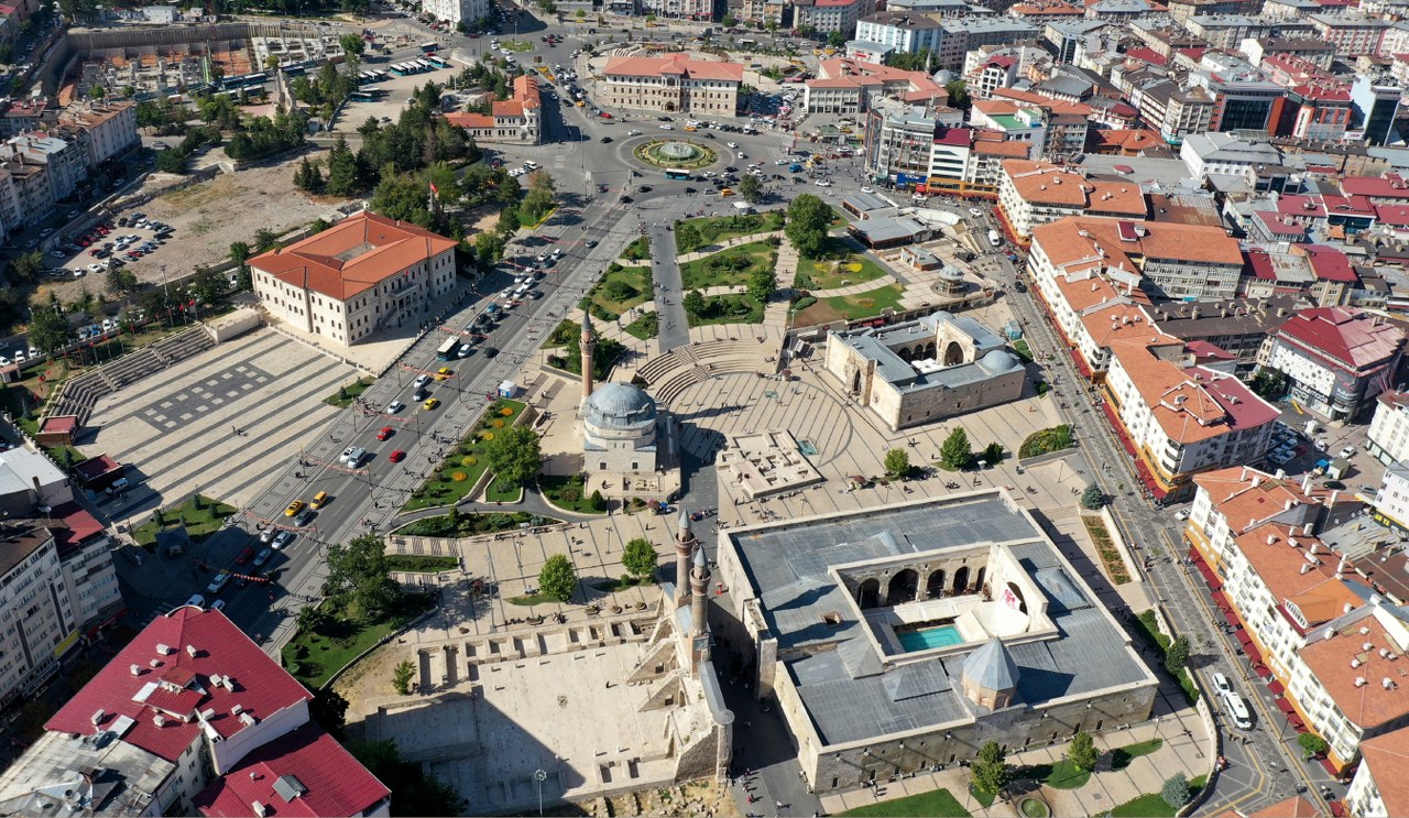 A W579247 03 1280X743