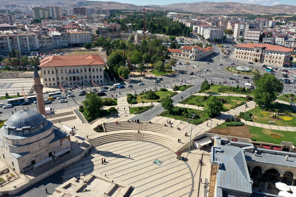 A W579247 04 1200X800