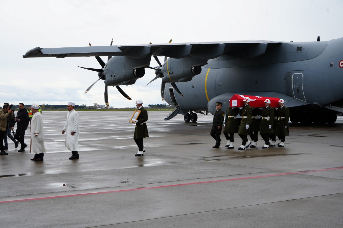 A W579349 09 1200X800