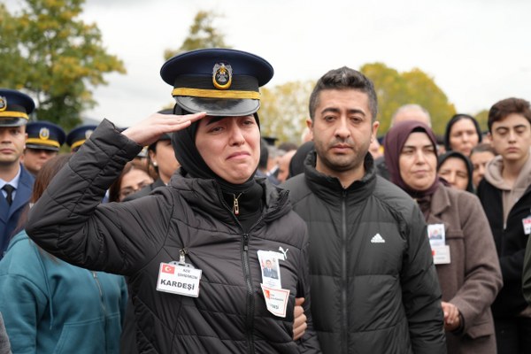 A W579526 01 600X400