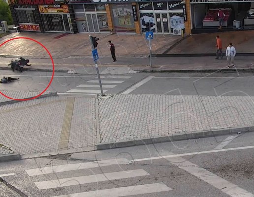 A W579837 02 516X400