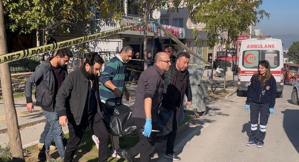 A W579880 04 600X325