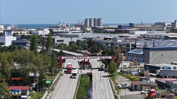 A W580727 01 600X338