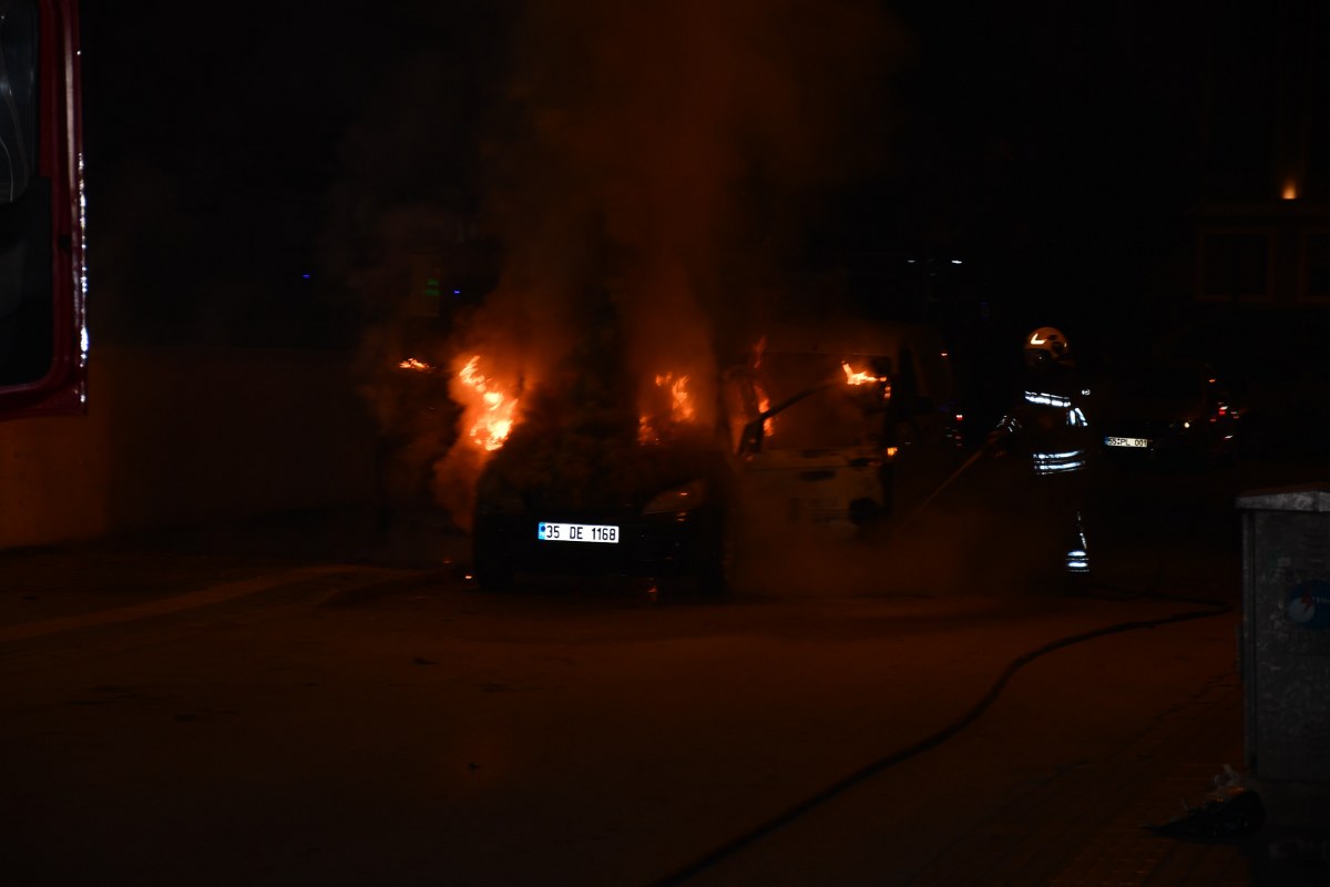 A W584833 03 1200X800