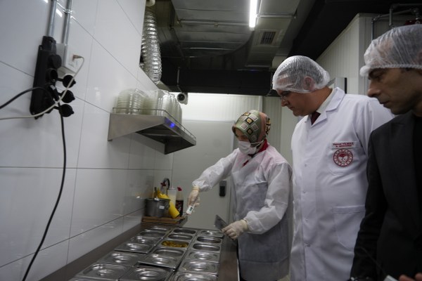 A W586711 05 600X400