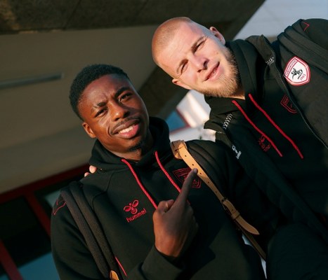 A W587484 01 467X400