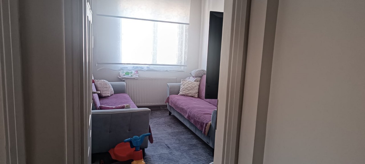 M A H K E M E K A R A R I Y L A K O M S U N U N B I R O D A S I N I K 999345 296484 1280X576