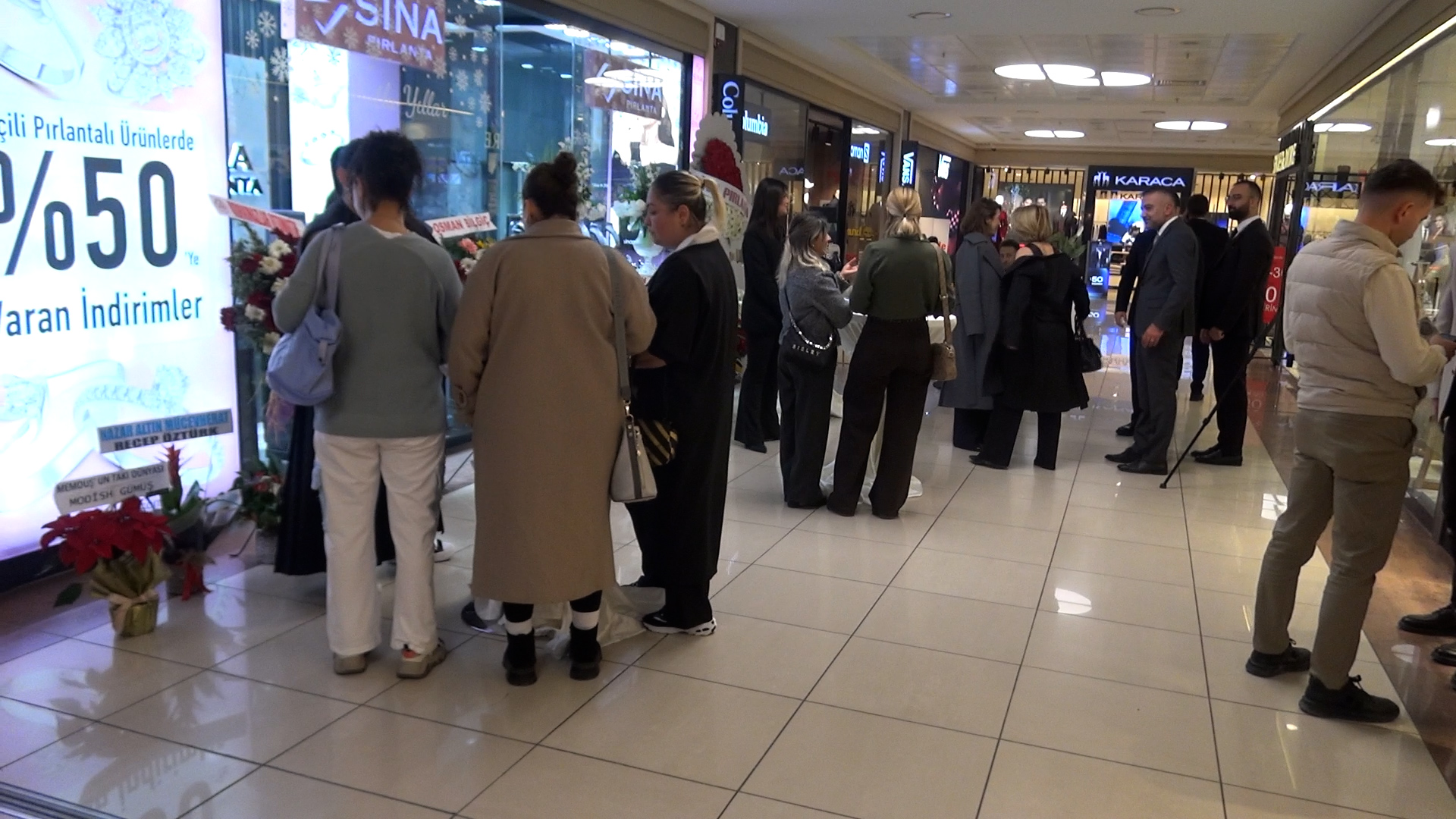 00015.00 00 18 13. Still001