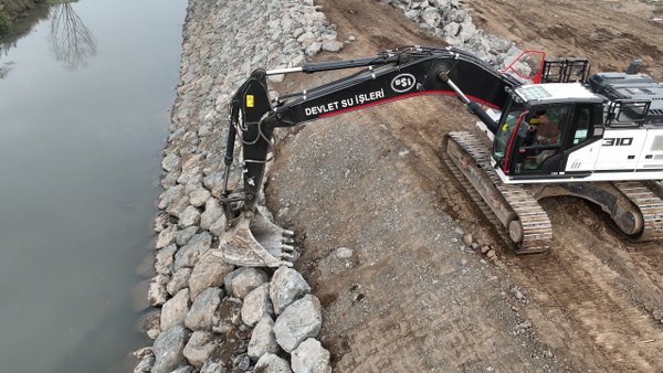 A W590184 04 600X338