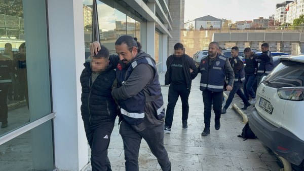 A W591158 03 600X337