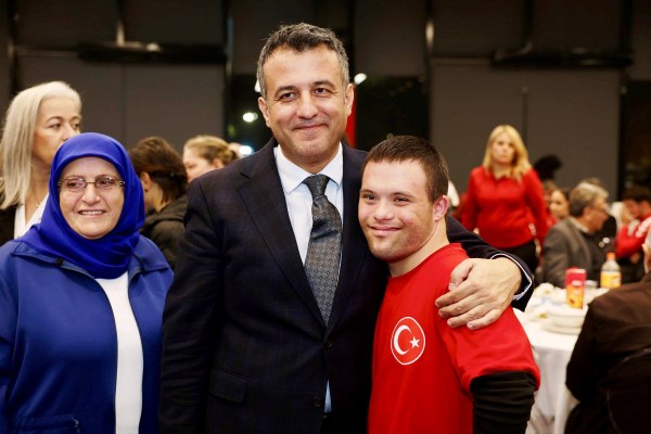 A W592763 01 600X400