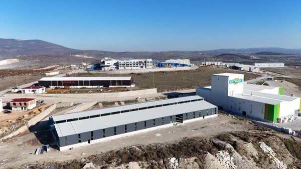 A W593997 03 600X338