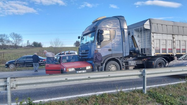 A W595048 03 600X338