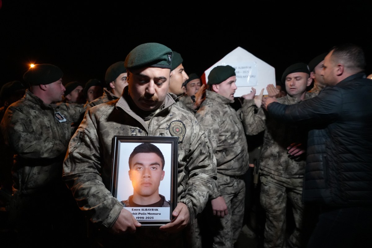 A W595479 04 1200X800