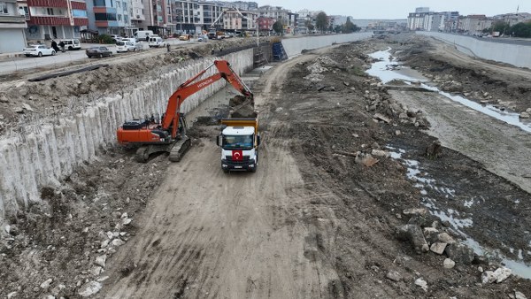 A W595641 03 600X338