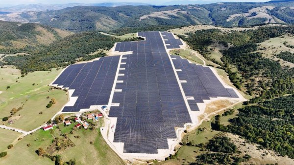 A W596406 01 600X338