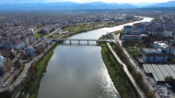 A W596492 03 600X338