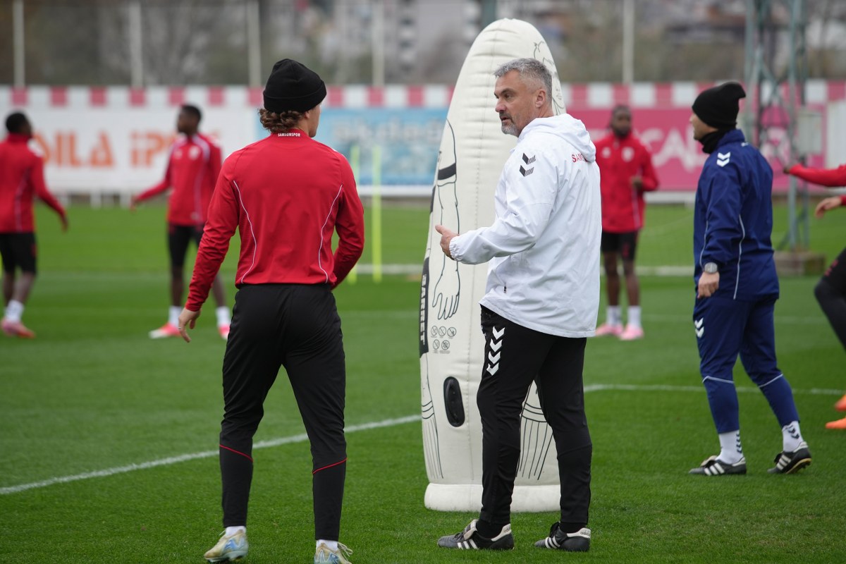 A W596744 02 1200X800