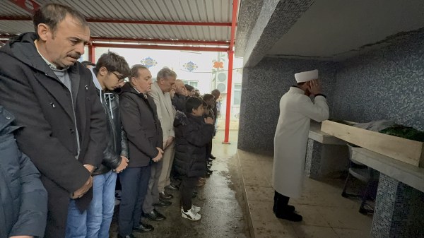 A W597276 05 600X337