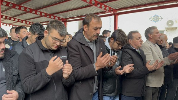 A W597276 06 600X337