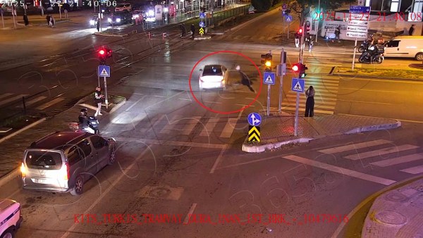 A W597354 05 600X338