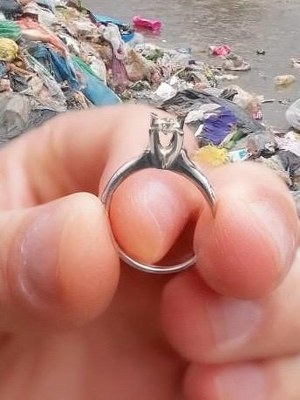 A W597740 01 300X400