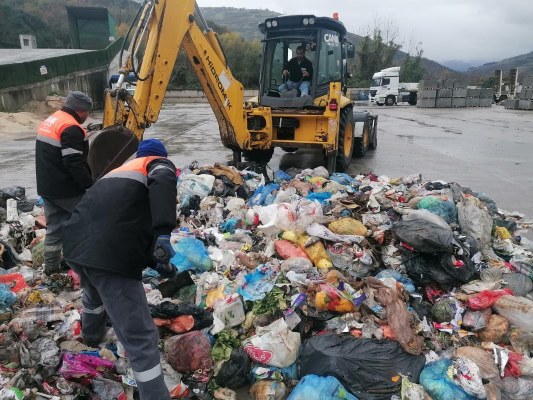 A W597740 02 533X400