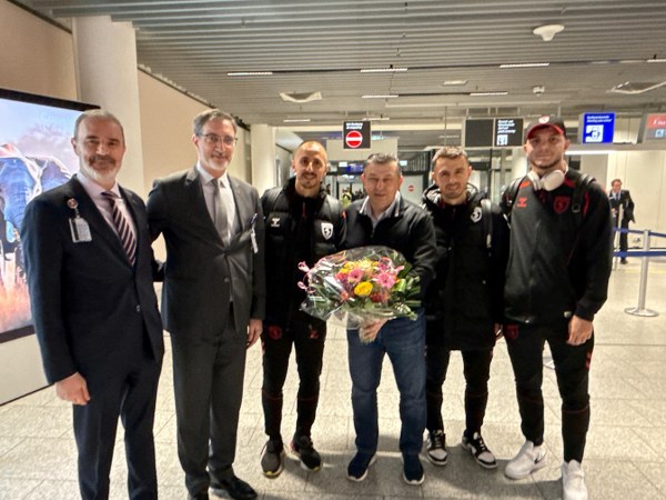 A W601153 01 600X450-1