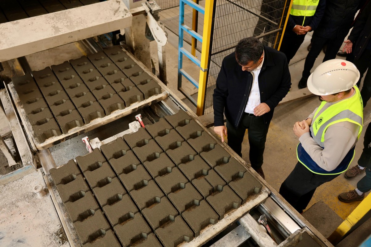 A W603142 02 1200X800