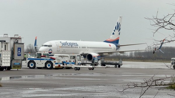 A W606152 01 600X338