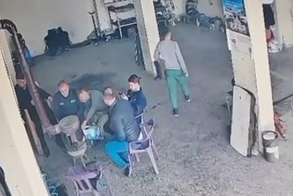 A W607245 01 599X400