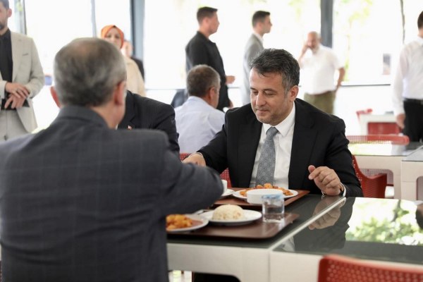 A W607437 01 600X400